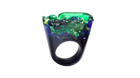 Pasionae-Murano-Glass-Ring-Delight-16x9_jpg_700x394_crop_upscale_q85